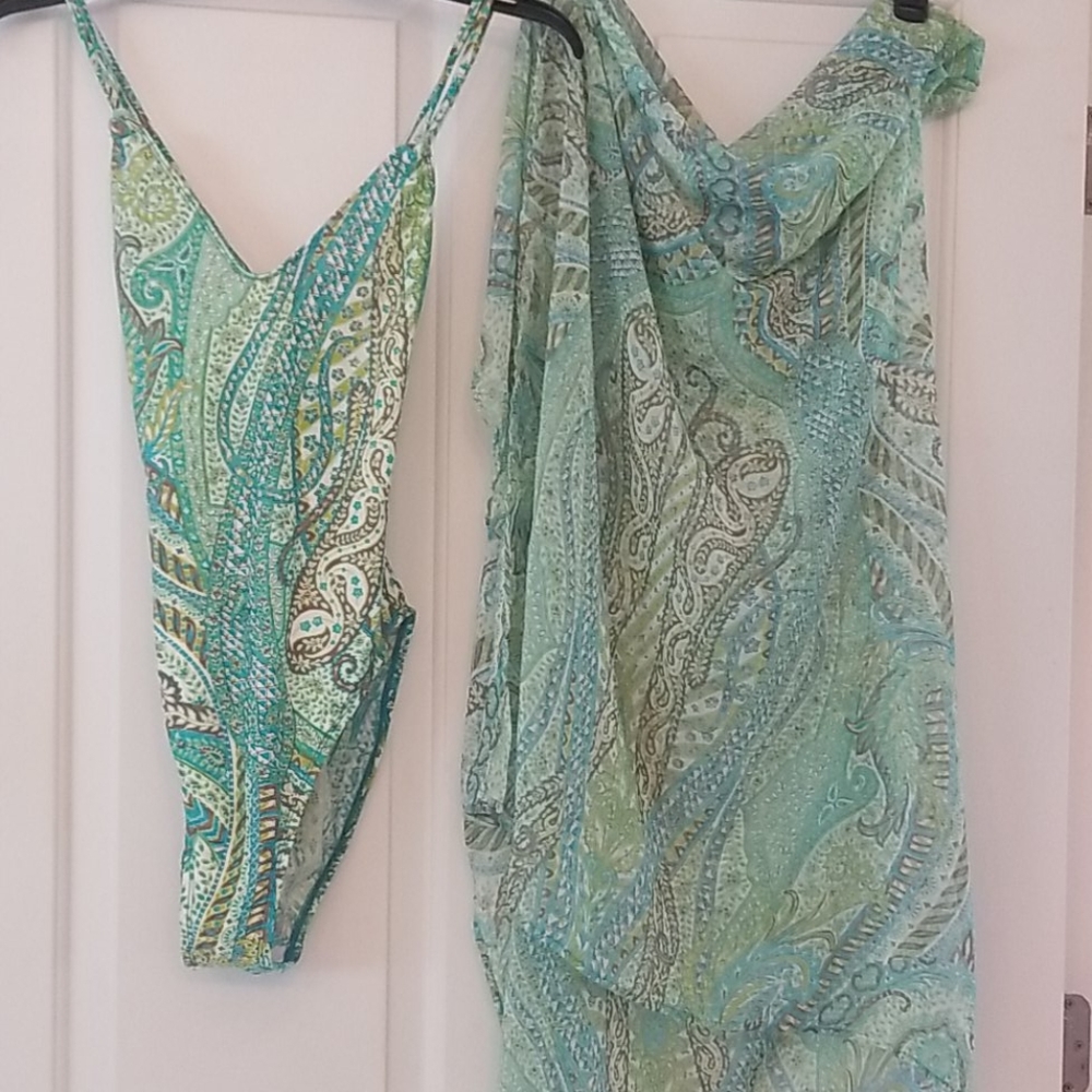 Anne Klein one piece swimsuit with matching wrap.